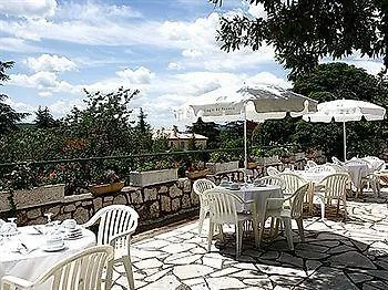 Logis Le Relais Imperial Hotel Saint-Vallier-de-Thiey