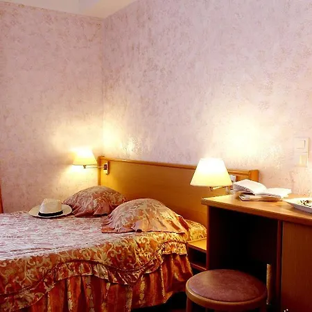 Logis Le Relais Imperial Hotel 2*